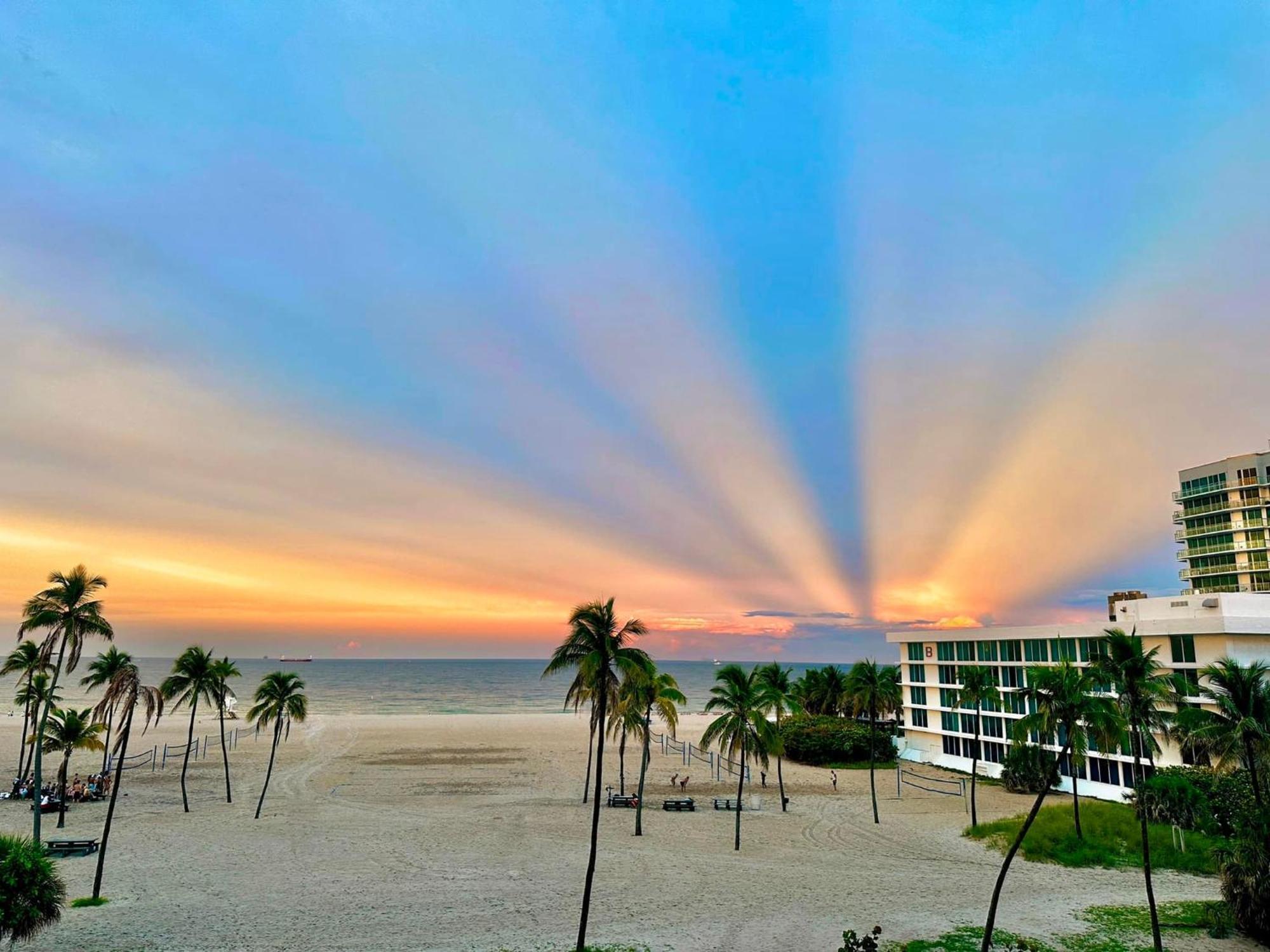 B Ocean Resort Fort Lauderdale Beach Экстерьер фото